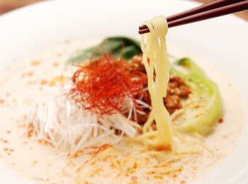 食通流タンタン麺