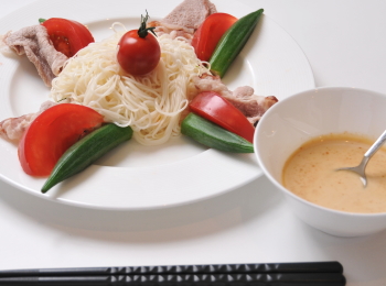 胡麻麺つゆの素麺